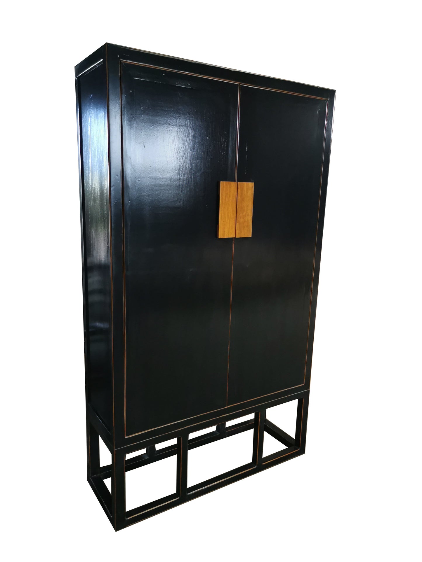 Moderner Chinesischer Kleiderschrank in schwarz inklusive Kleiderstange und Regalboden aus Massivholz