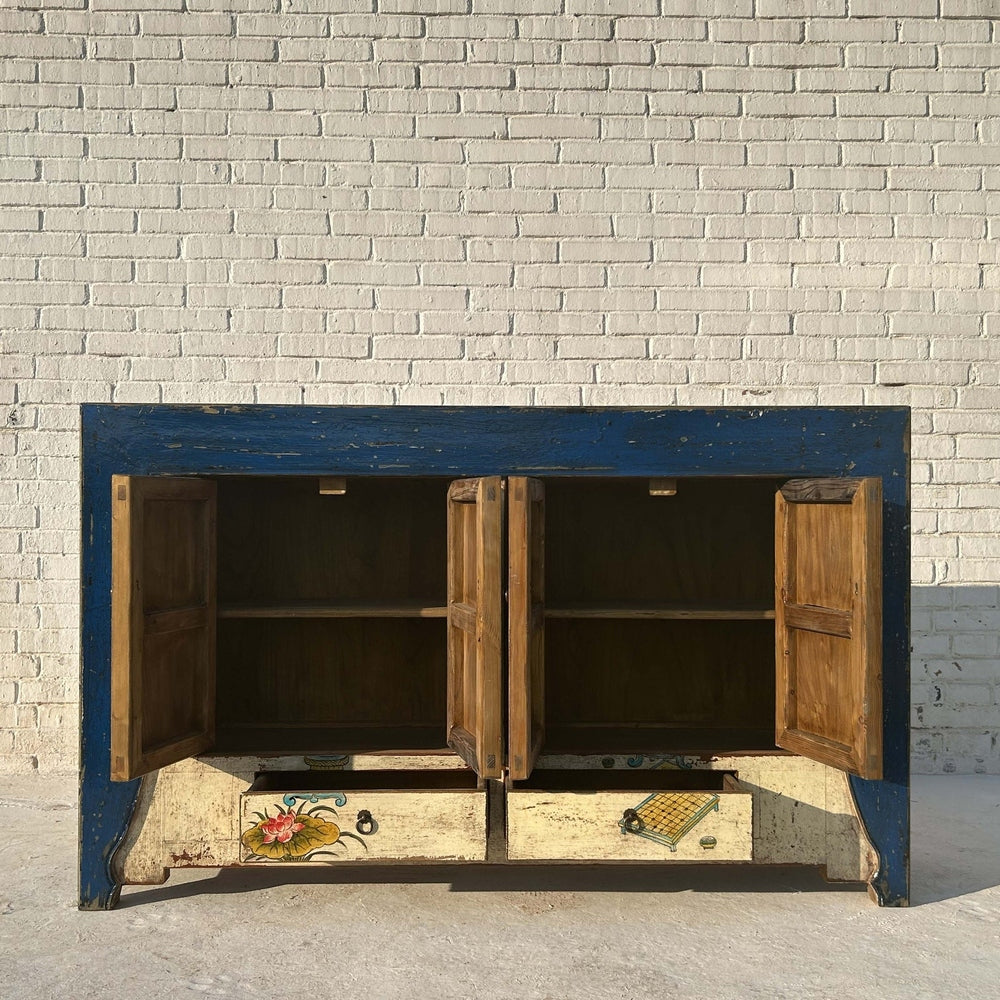 In Handarbeit bemaltes China- Schrank mit traditionellem Muster aus edlem Massivholz