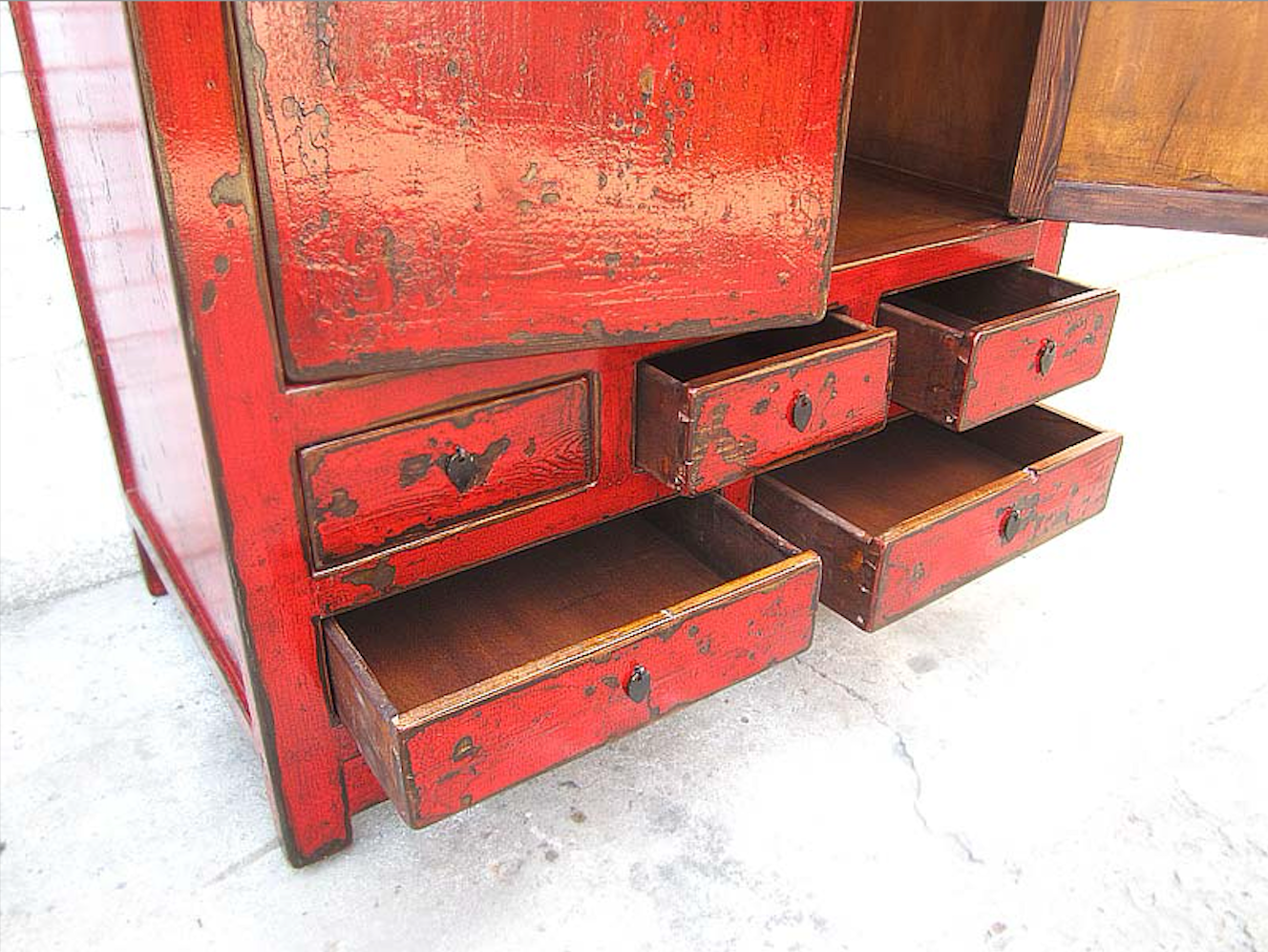 Chinesischer Kleiderschrank aus Massivholz