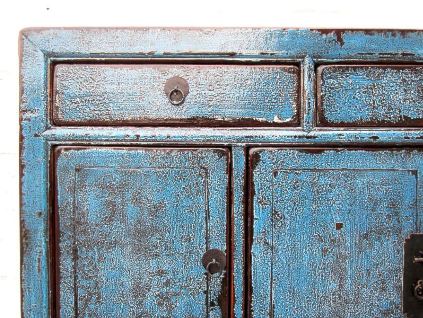 Massive asia Kommode im urbanen Stil aus Naturholz