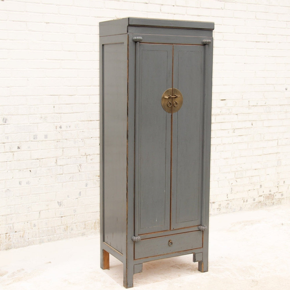 Antiker China Schrank aus Massivholz