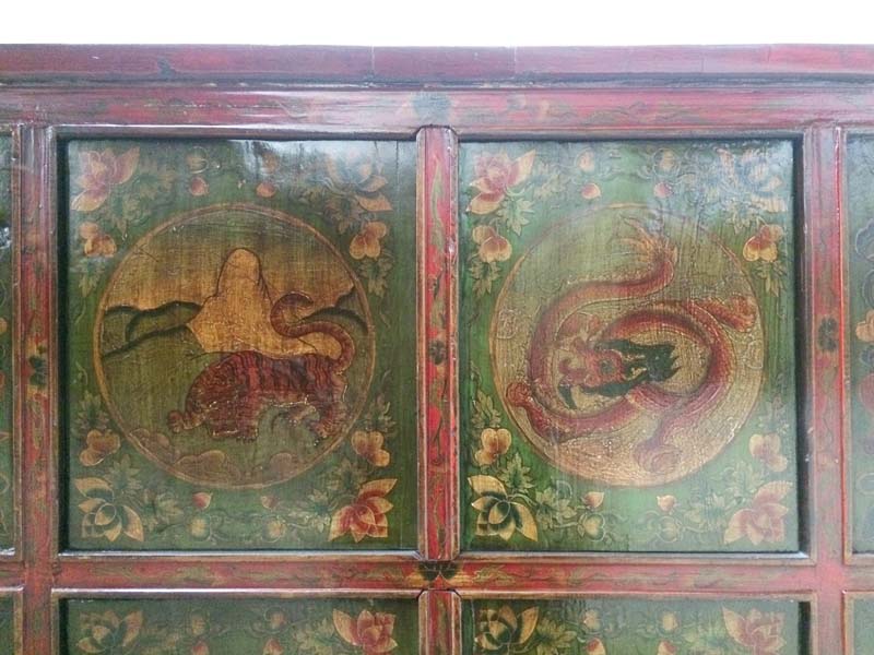 Tibet Kommode 100 Jahre antik filigran bemalt
