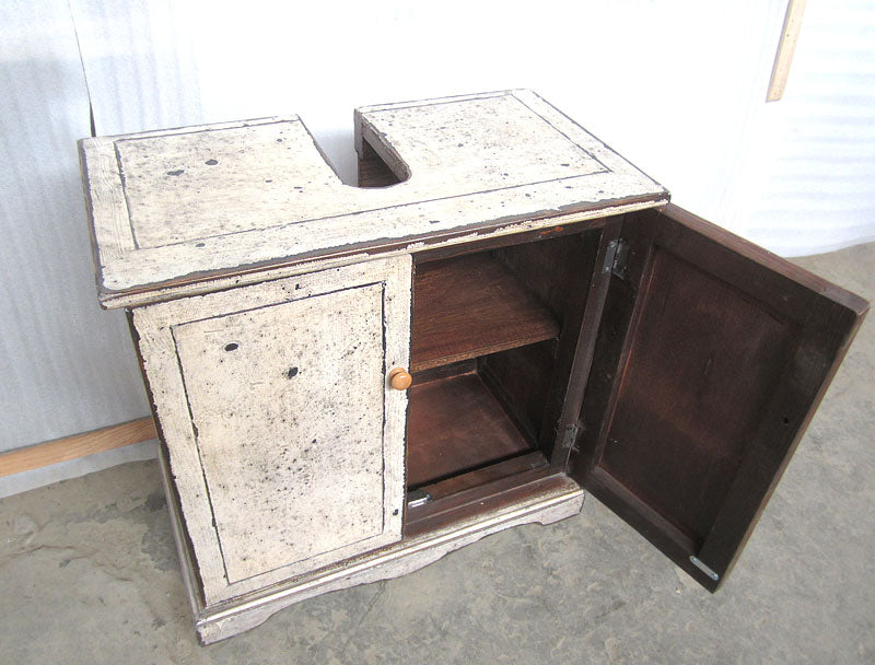 China Waschtisch Unterschrank Pinie Hochglanz weiss Sockeleiste geschwungen