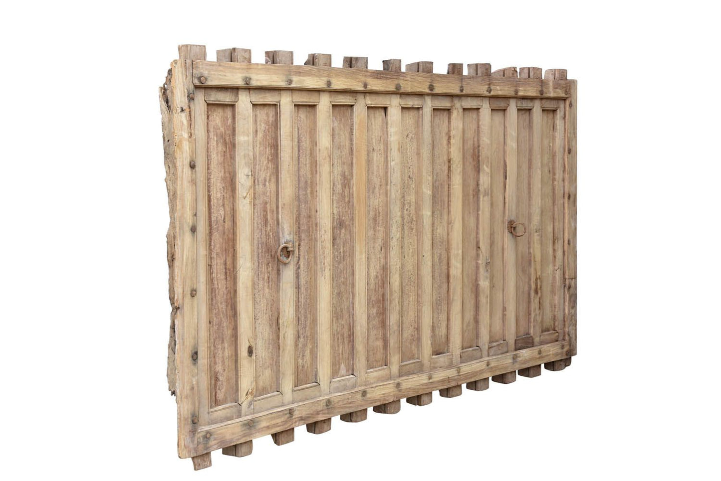 Massive Holzdecke mit traditioneller indischer Holzschnitzerei