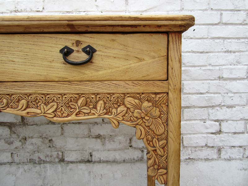 China 1940 Shanxi kleiner Schreibtisch Garderobentisch reiche Schnitzerei helle Pinie