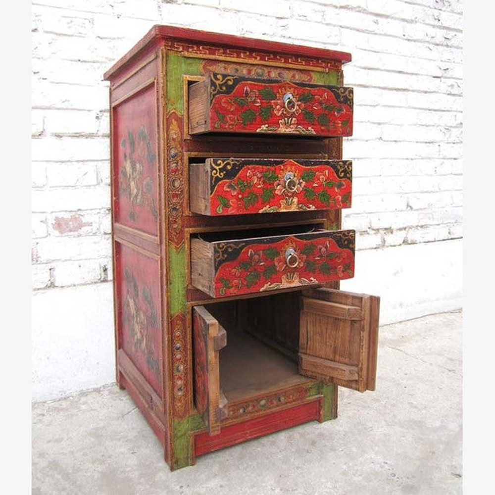 China Tibet 1950 rustikale Kommode Kredenz drei Schubladen traditionell bemalte Pinie in rotbraun von Luxury-Park