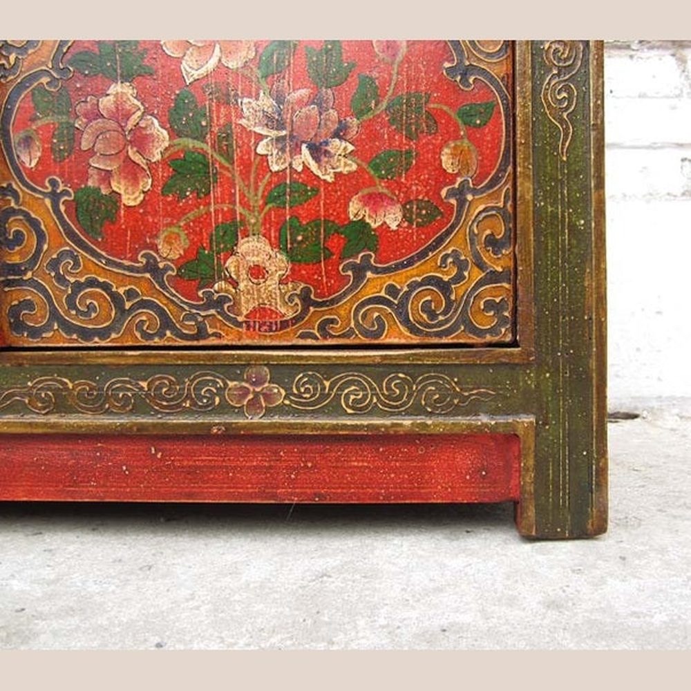 China Tibet flache Aussteuer Truhe Sitzbank Lowboard rustikale Bemalung Pinienholz von Luxury Park