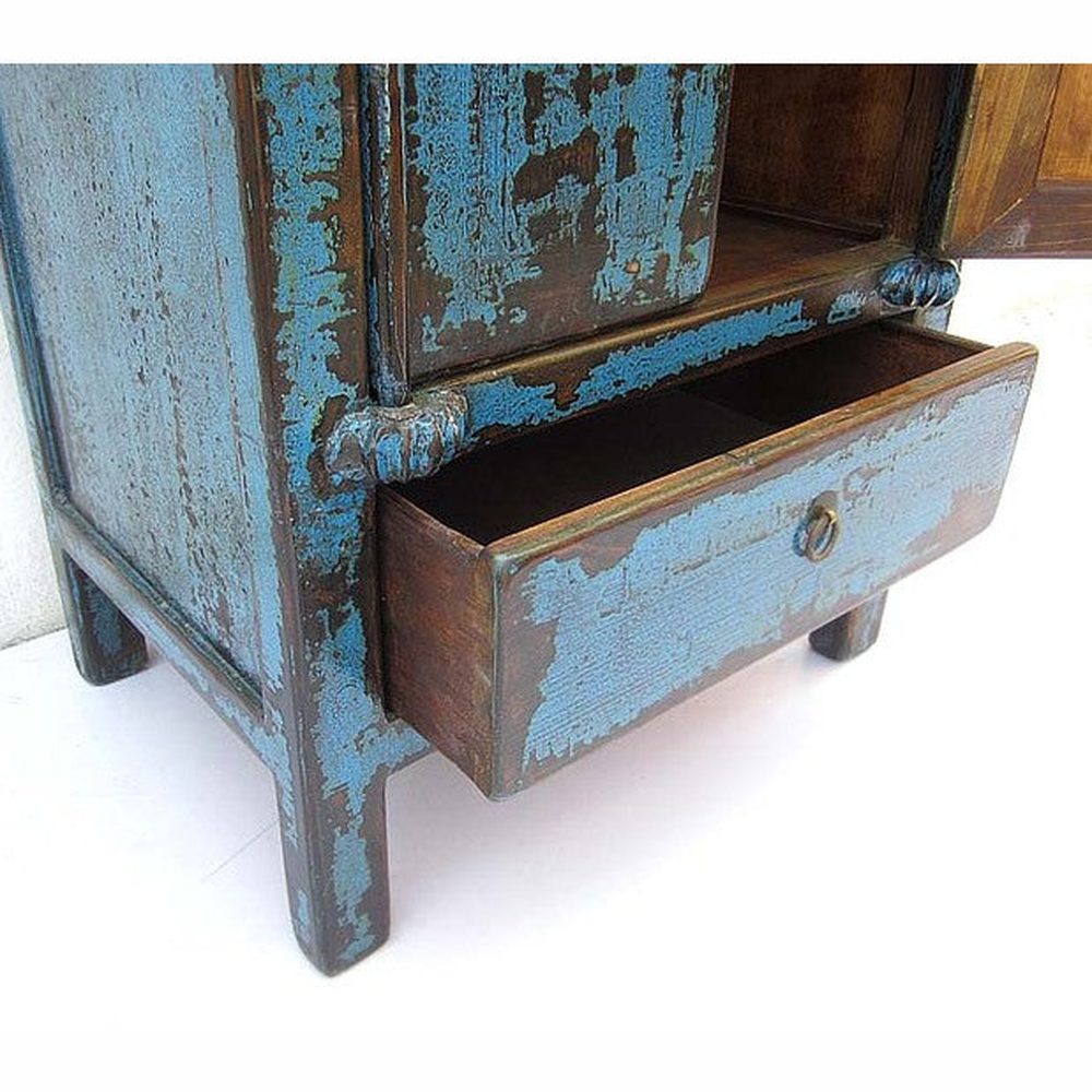China shabby chic schlanker halbhoher azurblauer Schrank shabby Gebrauchsspuren mit Sockelschublade von Luxury-Park