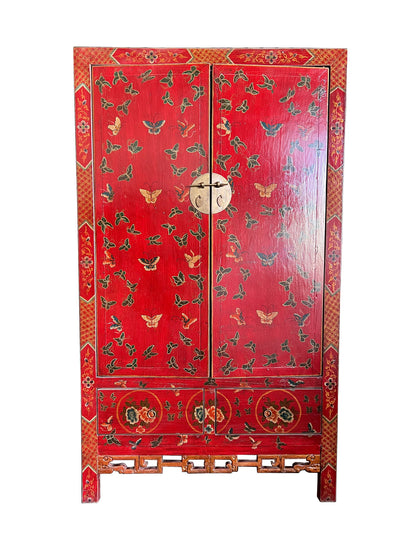 Chinesischer Kleiderschrank in Handarbeit aus Massivholz angefertigt