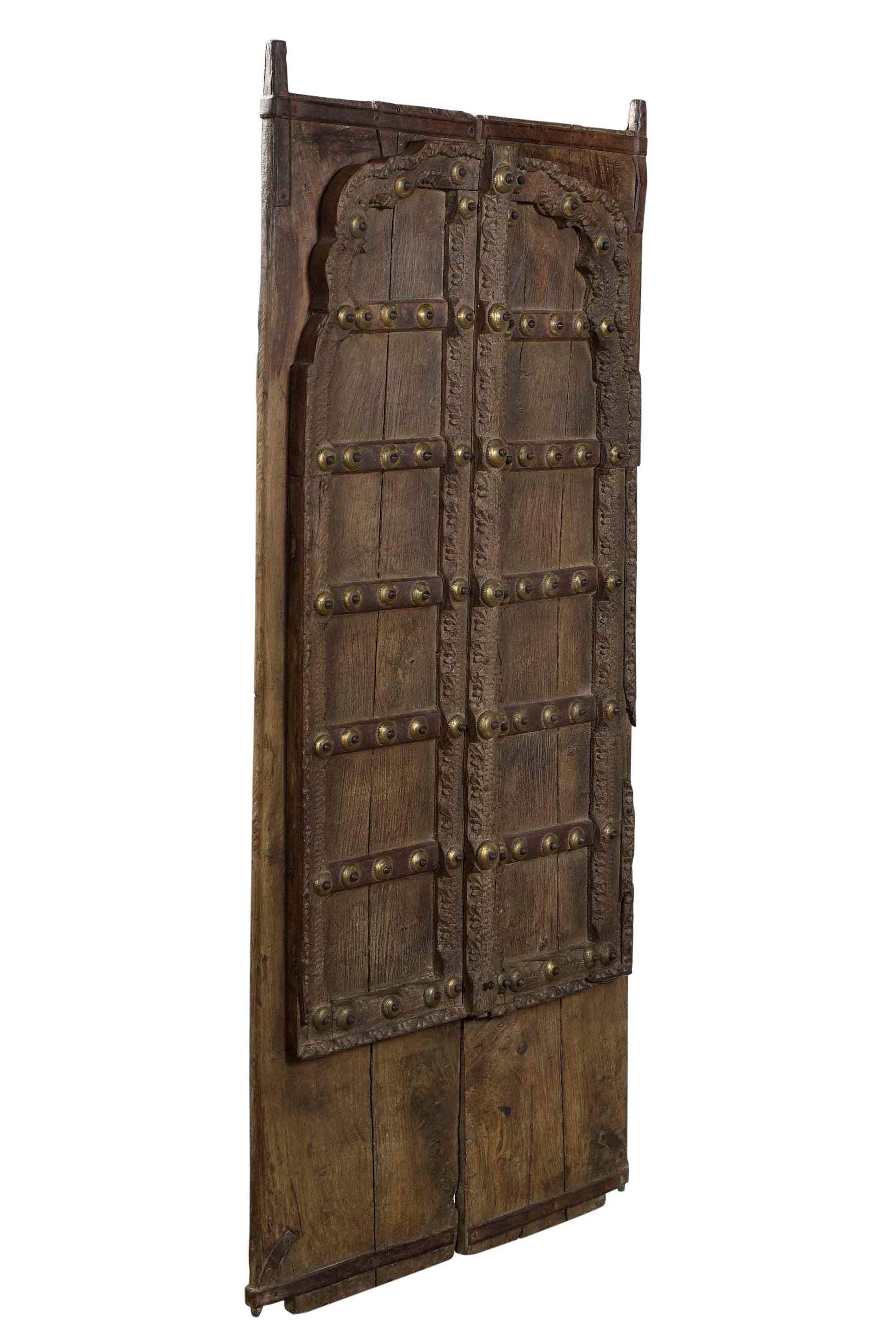 Holzelement mit aufwendiger Verzierung 