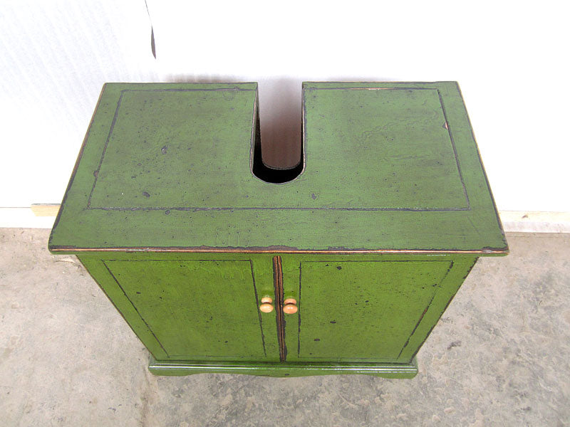 China Waschtisch Unterschrank Pinie Hochglanz gruen Sockeleiste