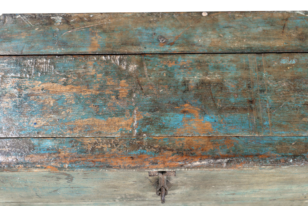 Indien 1920 schlanke alte Truhe Werkzeug Box aus grobem Holz blaue Farblasuren Rajasthan