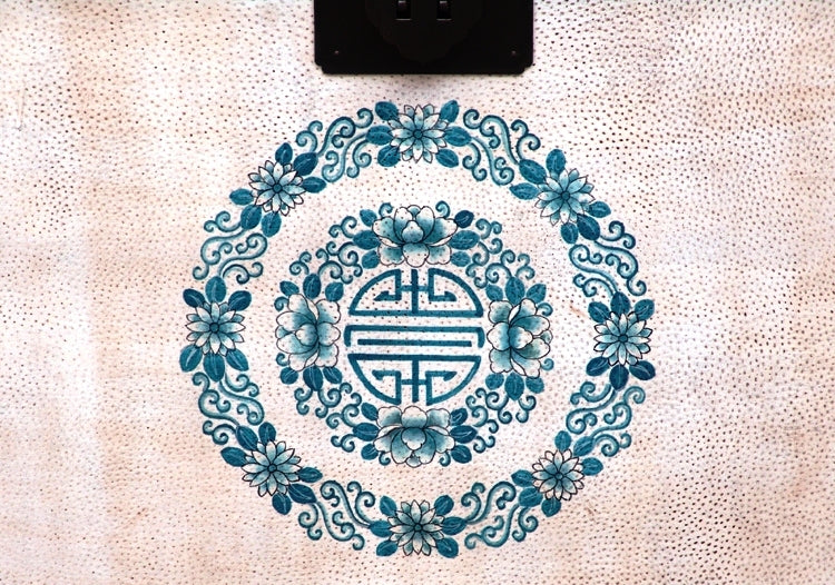 China Würfel Truhe Box kubisch weiße Oberfläche und Blumenmotiv Ulme