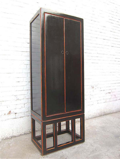 China schlanker Schrank schwarzer Lack Kolonialstil Pinie