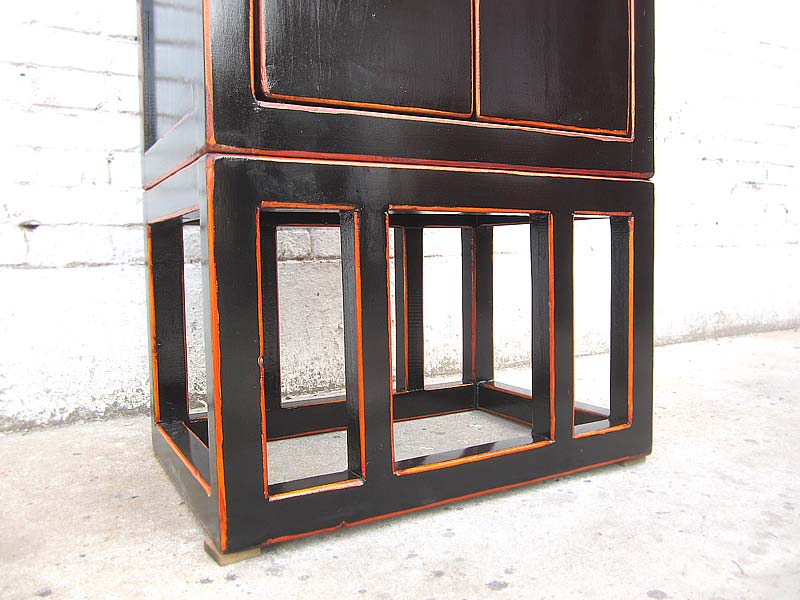 China schlanker Schrank schwarzer Lack Kolonialstil Pinie