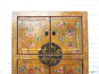 Halbhohe Asia Kommode antikgelber Korpus bunt bemalte Pinie