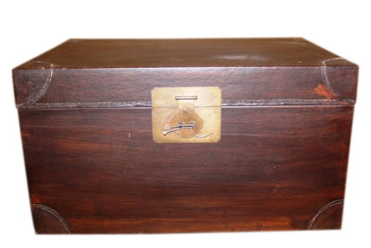 China um 1940 große Truhe Box antike Leder Optik Metallbeschläge