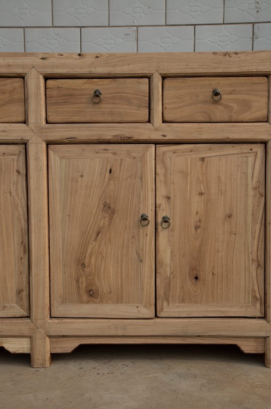 China Sideboard Hebei breite Schubladen Kommode used Optik aus Pinie
