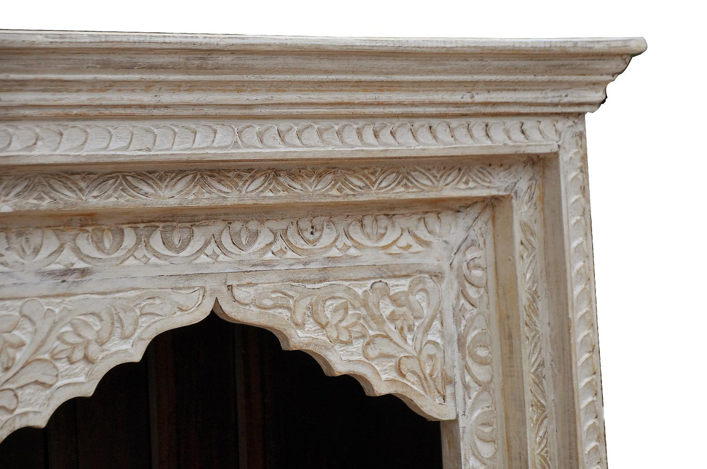 Indien hohes Regal weiß gebeizt breiter Schnitzrahmen Vollholzmöbel