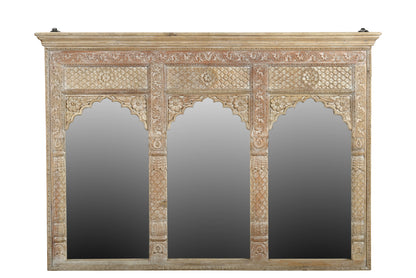 Indien breiter Spiegel heller Holzrahmen gefertigt von antikem Fensterbogen