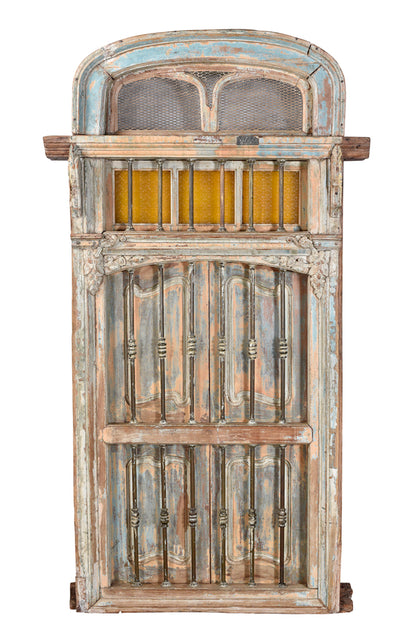 India 1920 mächtige Eingangstür Tor mit Rundbogen aus Holz und Metallbeschlägen Gujarat