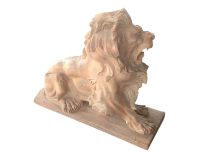 Löwe Marmor aus dem vollen Stein gehauen.Luxury Park