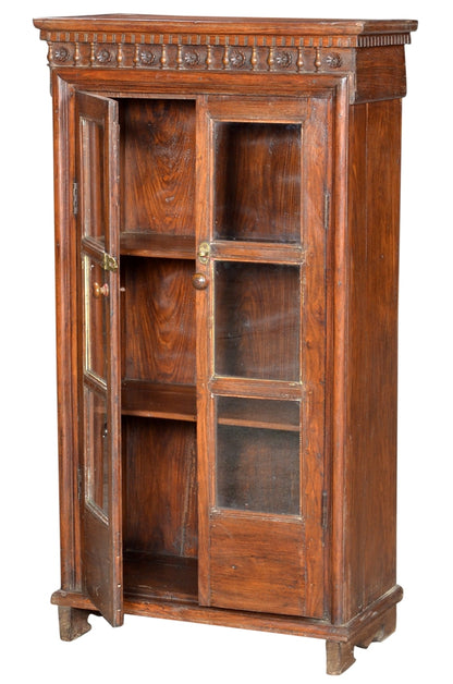 Indien 1910 halbhohe schlanke Glasvitrine Schrank Naturholz Schnitzerei