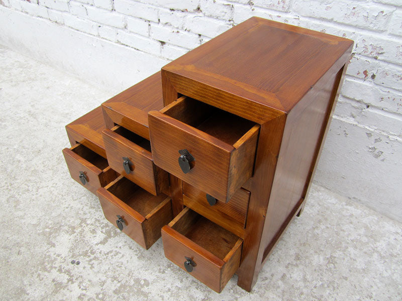 Luxury-Park Kleine Stufen-Kommode aus Pinienholz – Bibliothekstreppe im Chinesischen Design