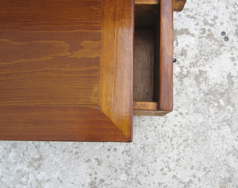 Luxury-Park Kleine Stufen-Kommode aus Pinienholz – Bibliothekstreppe im Chinesischen Design