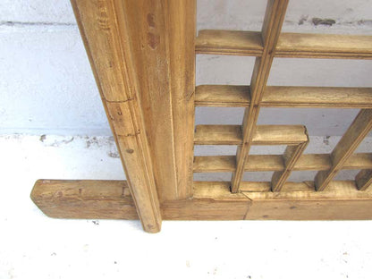 China klassischer Stil filigran gearbeitetes Fenstergitter  in bester Erhaltung