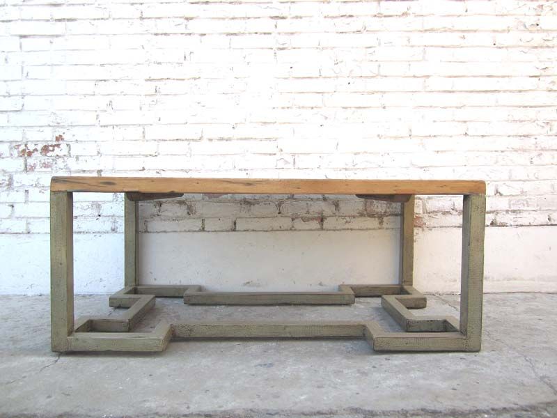 China Klassisch flacher Couchtisch mit Dekorsockel helles Pinienholz von Luxury-Park