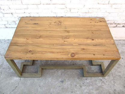 China Klassisch flacher Couchtisch mit Dekorsockel helles Pinienholz von Luxury-Park