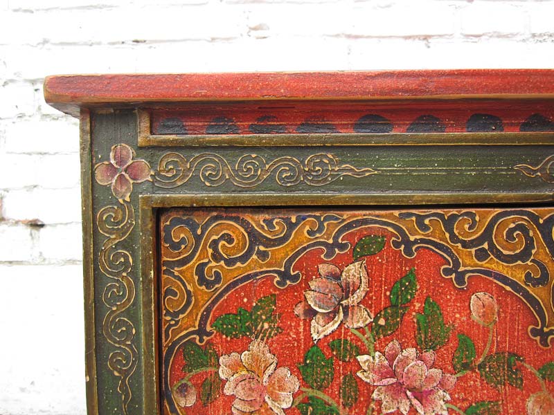 China Tibet  flache Aussteuer Truhe Sitzbank Lowboard rustikale Bemalung Pinienholz von Luxury Park