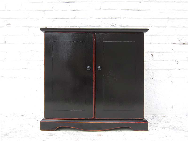 China kleine Kommode Waschtisch Unterschrank schwarz lackiertes Pinienholz Klassiker von Luxury Park