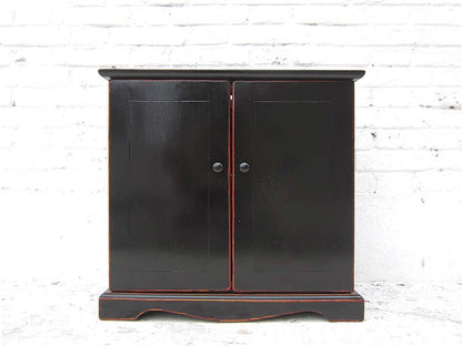 China kleine Kommode Waschtisch Unterschrank schwarz lackiertes Pinienholz Klassiker von Luxury Park