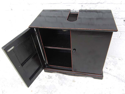 China kleine Kommode Waschtisch Unterschrank schwarz lackiertes Pinienholz Klassiker von Luxury Park