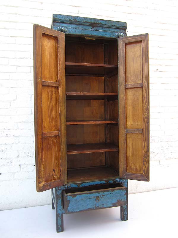 China shabby chic schlanker halbhoher azurblauer Schrank shabby Gebrauchsspuren mit Sockelschublade von Luxury-Park