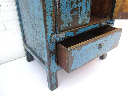 China shabby chic schlanker halbhoher azurblauer Schrank shabby Gebrauchsspuren mit Sockelschublade von Luxury-Park