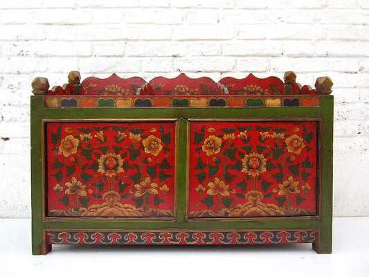 China 1940 Kommode Pinienholz dunkelgrüne und rotbraune Bemalung von Luxury-Park