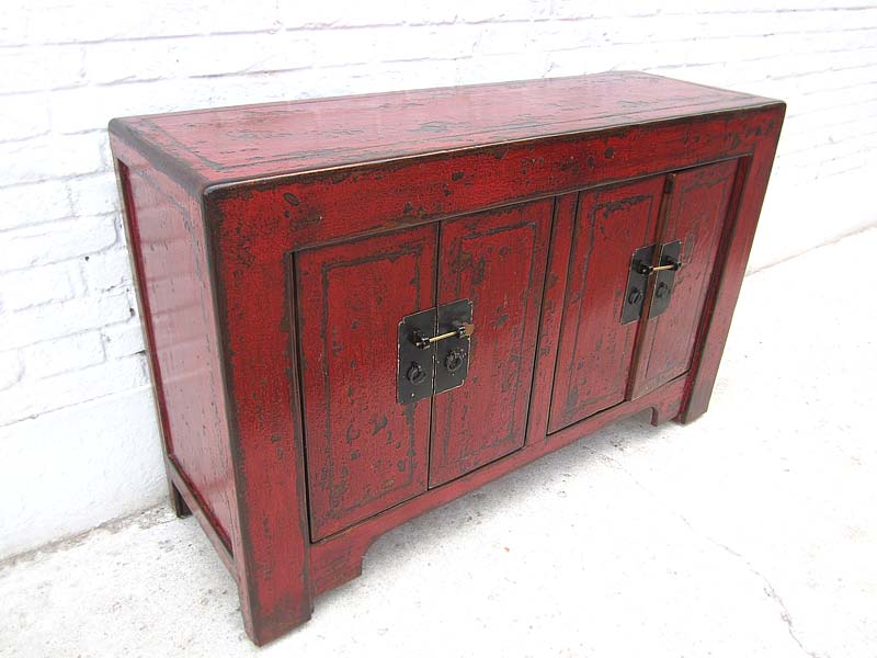 Asia Sideboard braunrot Doppeltüren Messingbeschlag vintage