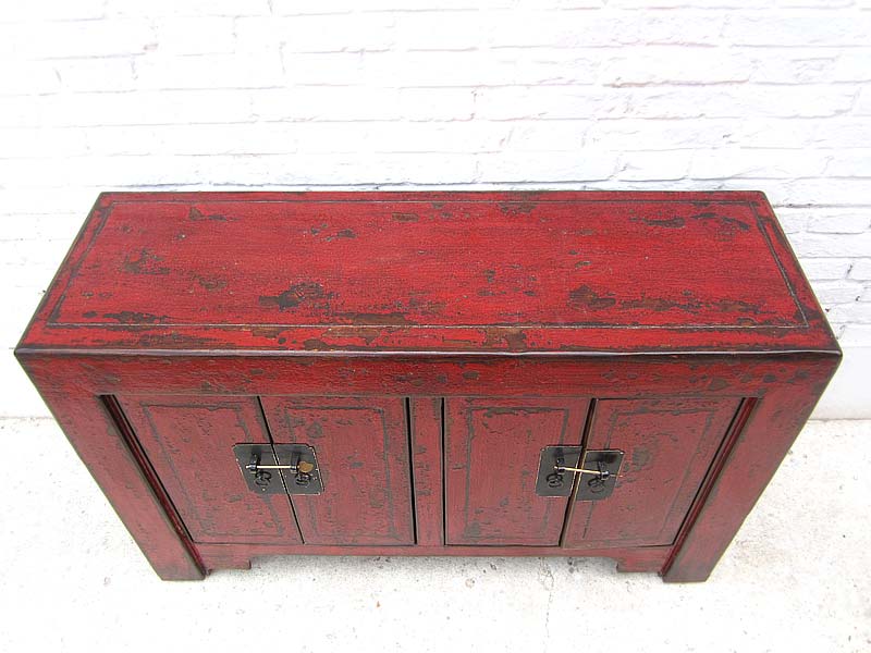 Asia Sideboard braunrot Doppeltüren Messingbeschlag vintage