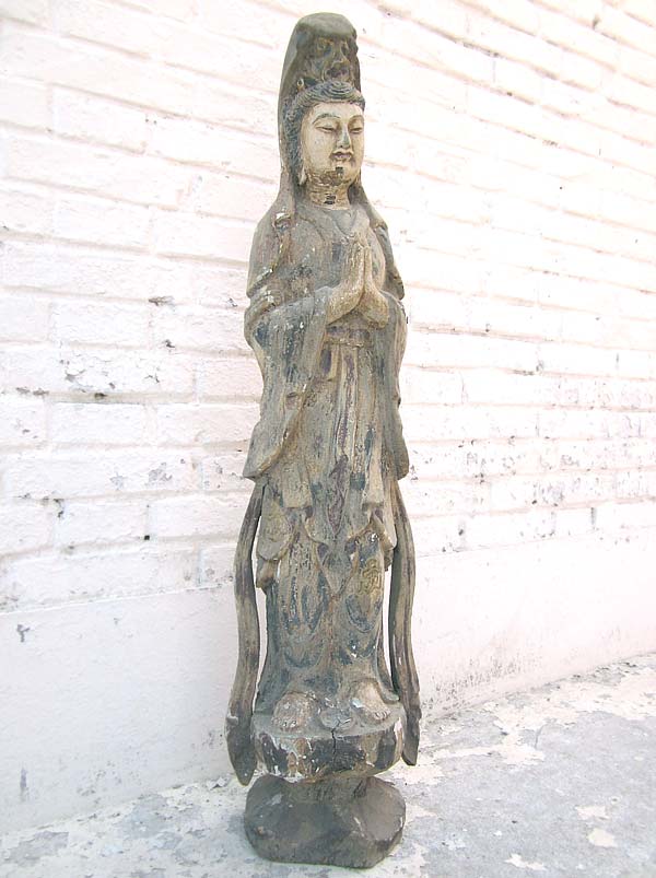 Bodhisattva Guanyin betend feine Skulptur Pappelholz China 1920