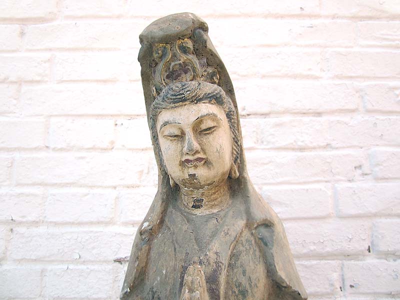 Bodhisattva Guanyin betend feine Skulptur Pappelholz China 1920