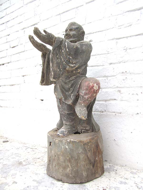 China vor 1920 Skulptur Tänzer auf Sockel buddhistisch Pappel bemalt von Luxury Park