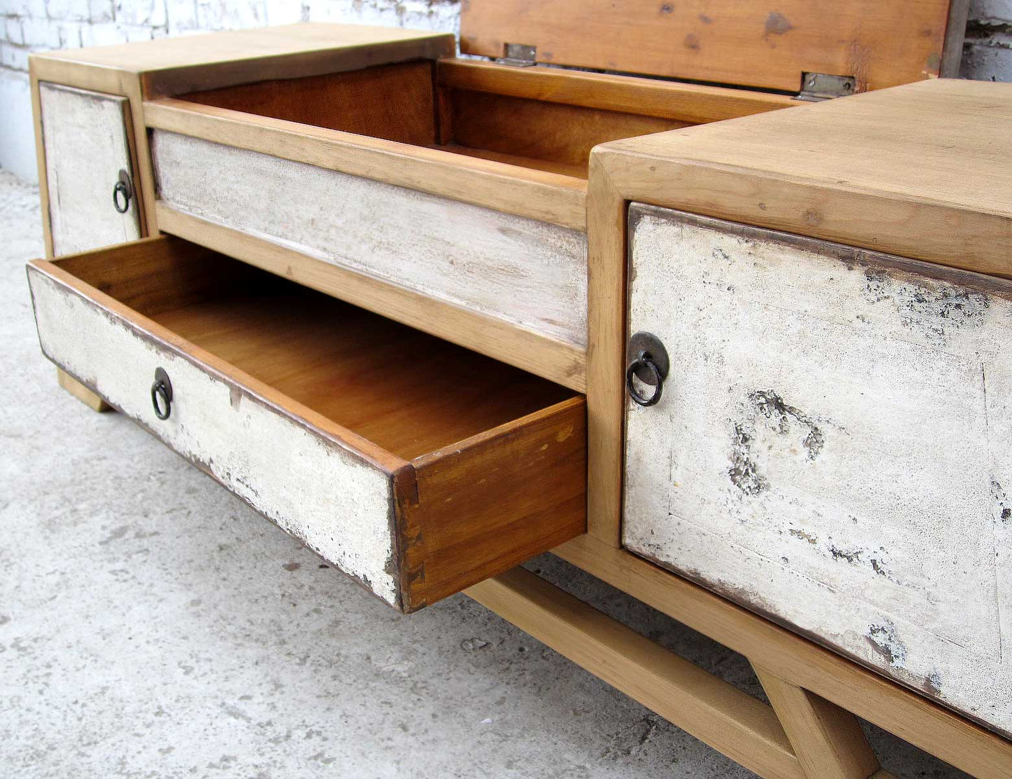 Luxury-Park TV Kommode Lowboard aus Pinie – Chinesisches Design für Ihr Wohnzimmer
