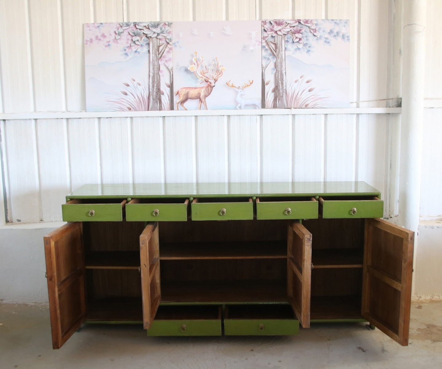 Chinesisches Sideboard aus natürlichem Holz in modischem grün